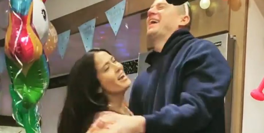 ченнінг татум, супермайк, сальма хаєк, танець, сальса, день народження