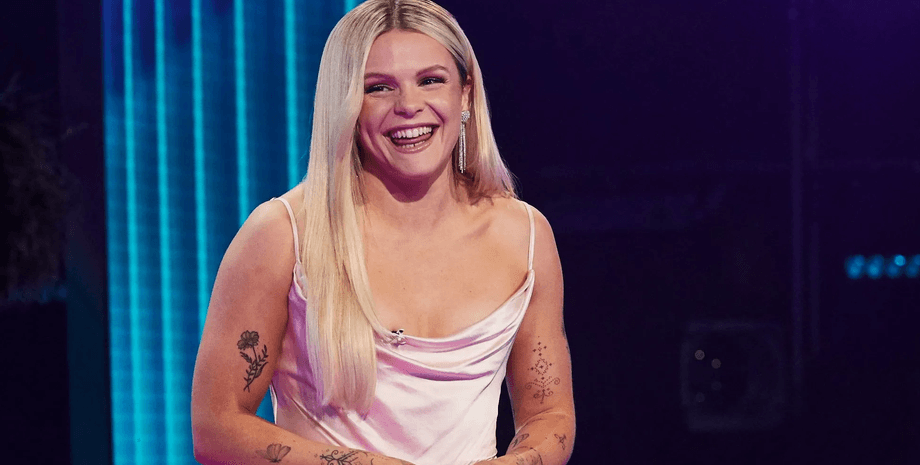 Бывшая певица Элла Ротвелл, экс-певица, фитнес-тренер, соцсети, лотерея, джекпот, думала, что выиграла в лотерею, деньги