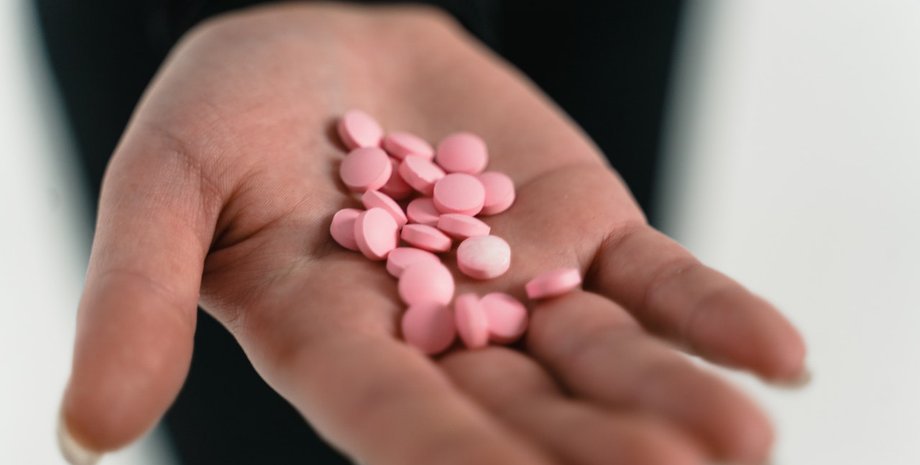 таблетки, лекраства