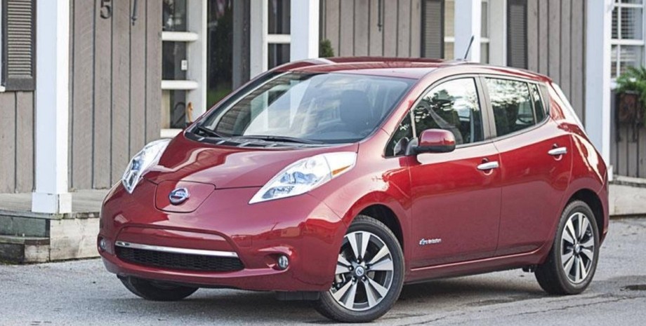 Nissan Leaf, электромобили в Украине, продажи электромобилей, авторынок Украины, купить электромобиль