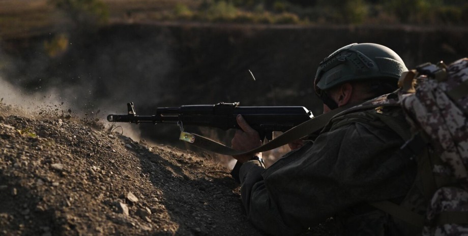 Selon le combat du 92nd Oshbr Yuriy Fedorenko, la stratégie ennemie est d'intimi...