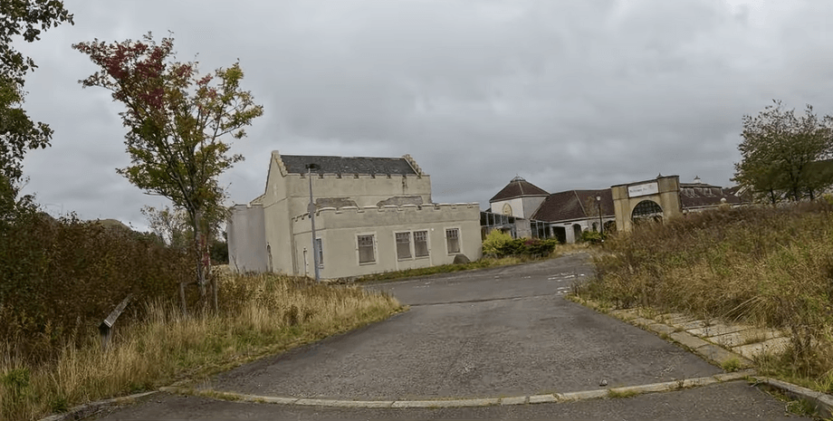 Руины потребительской эпохи: что осталось от ТЦ, который приходит в упадок уже 20 лет