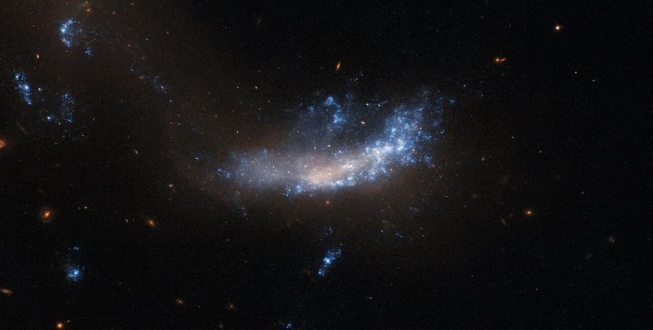 галактика UGC 5189A