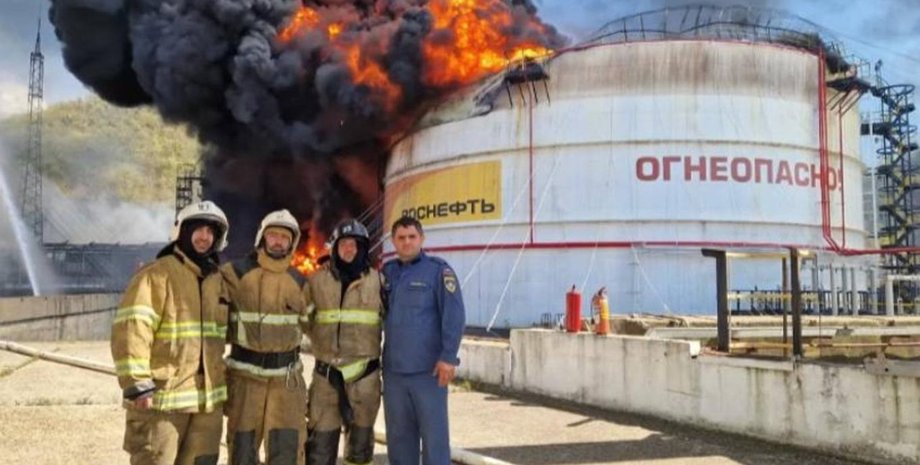 фото пожара в Туапсе, который пылает пятый день подряд