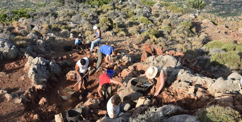 крит раскопки археология археологи археологи гора