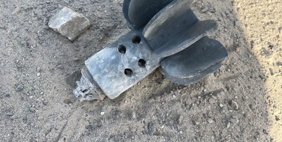 счастье, город, обстрелы, осколки мины, фото