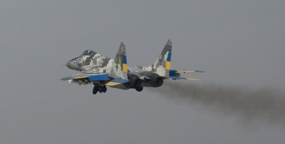 МиГ-29 самолет