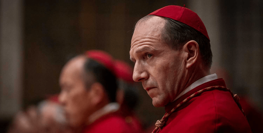 Рецензія на фільм "Конклав" 2024 Рецензія на фільм "Конклав" 2024, Рейф Файнс, Ізабелла Росселіні, Стенлі Туччі