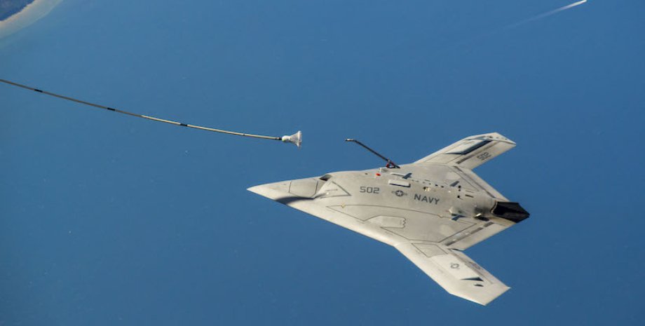 Палубный боевой дрон X-47B UCAS-D / Фото: aviationweek.com
