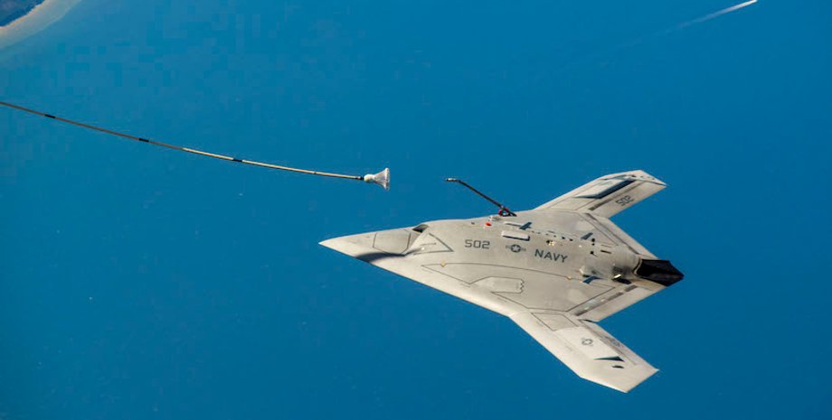 Палубный боевой дрон X-47B UCAS-D / Фото: aviationweek.com