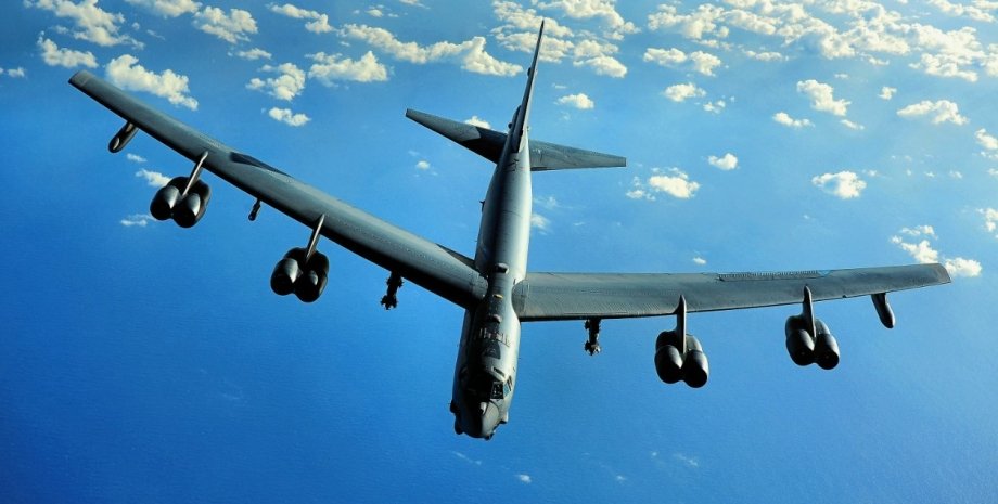 стратегический бомбардировщик B-52H Stratofortress, американский бомбардировщик B-52H