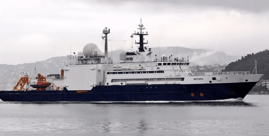 Янтар, Босфор, корабель