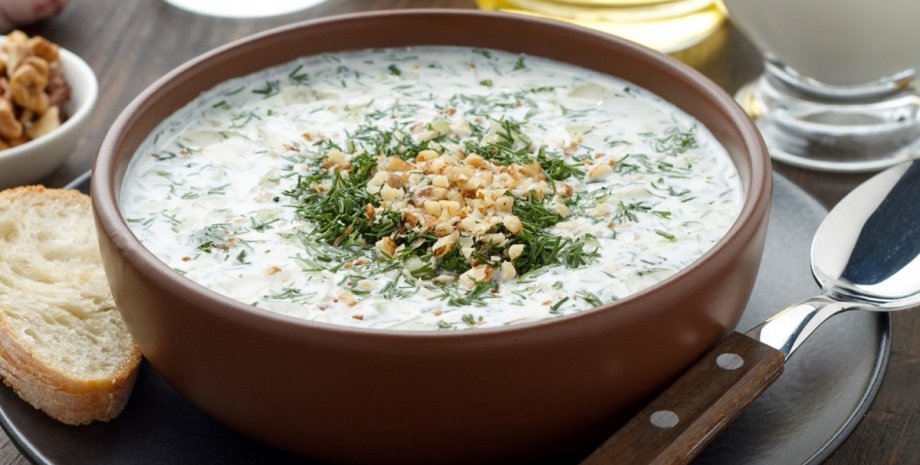 Таратор, холодный суп, болгарская кухня, простой рецепт
