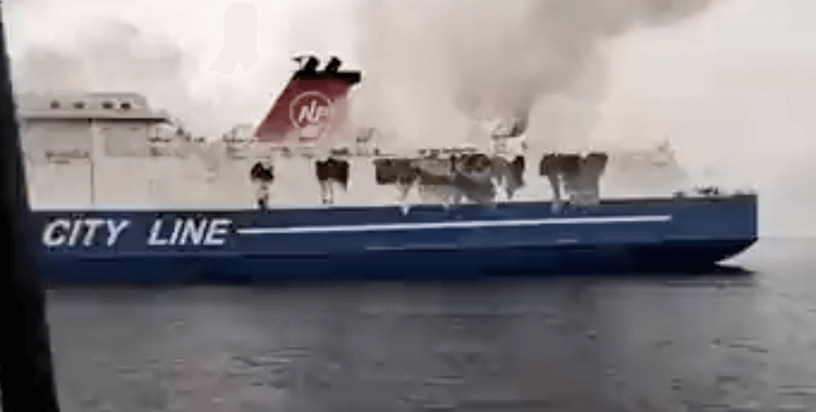 лайнер пожар, индонезия, бали, пожар лайнер бали