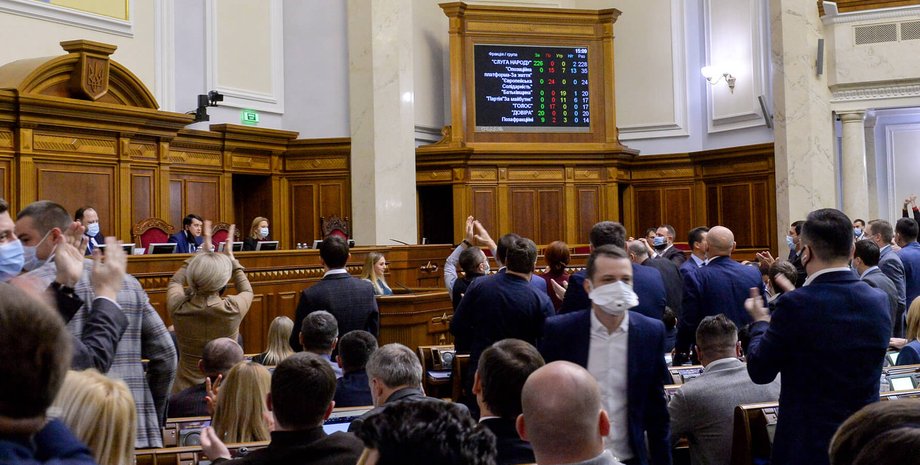 В Раде не более 50% нардепов вакцинировались от COVID-19