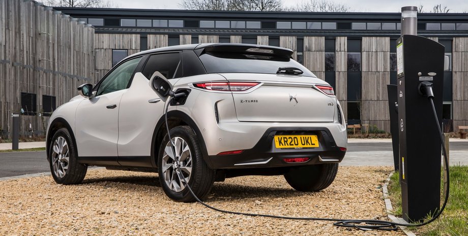 Французький бренд DS відмовиться від машин з ДВС з 2024 року.