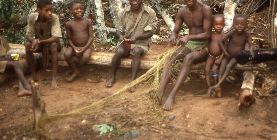 дети, обучение, Конго, Африка, навыки, охота, растения, больные, община, общество, семья, образование, среда, люди, знания, культура