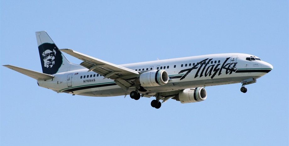 Літак Alaska Airlines, фото