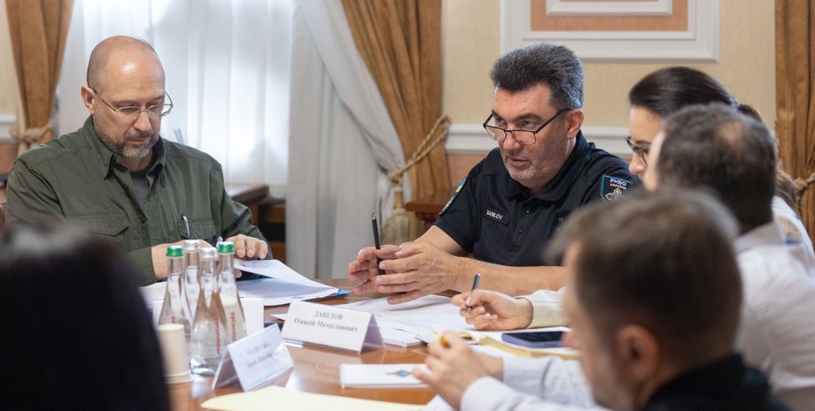 РНБО, засідання снбо, снбо засідання, снбо Данилів, Данилів снбо реєстр олігархів, реєстр олігархів снбо