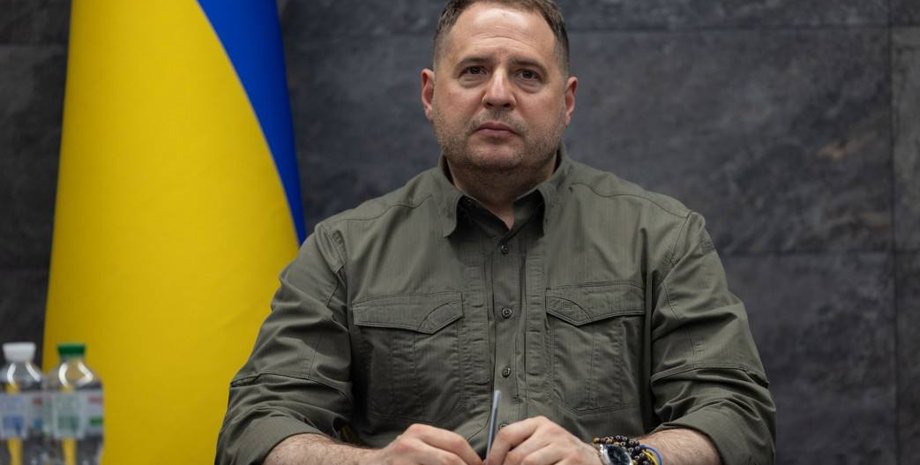 Андрей Ермак, радослав Сикорский, крым, оккупированный Крым, аннексия Крыма