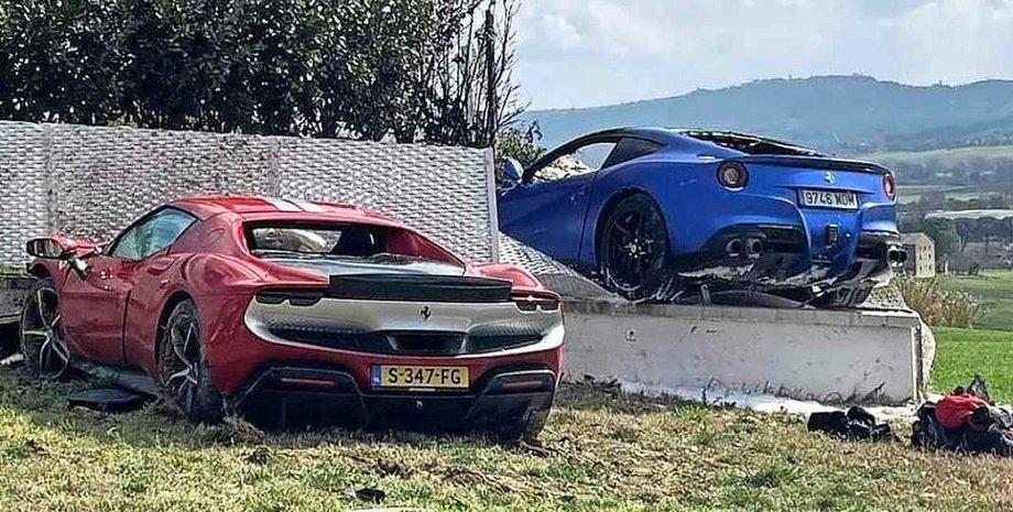 разбитые феррари, ДТП Ferrari, разбитые суперкары, Ferrari 296 GTB, Ferrari F12 Berlinetta