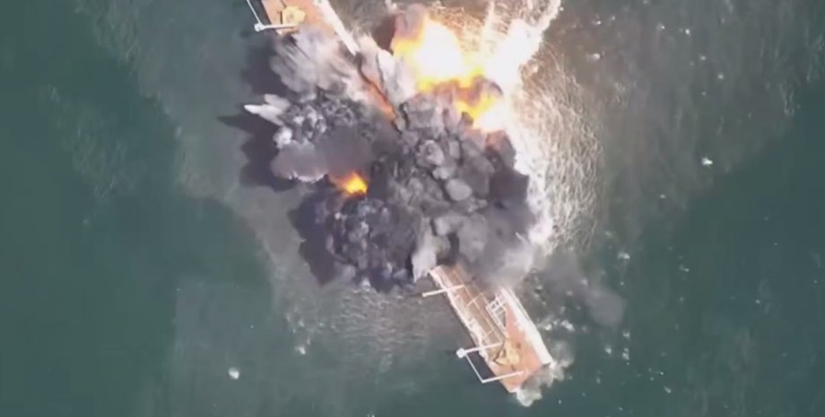 атака російського морського дрона