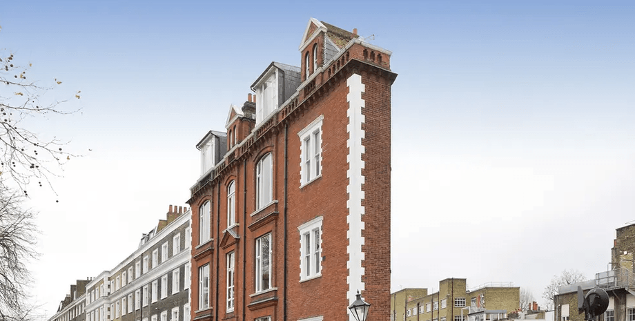 Тонкий дом, Лондон