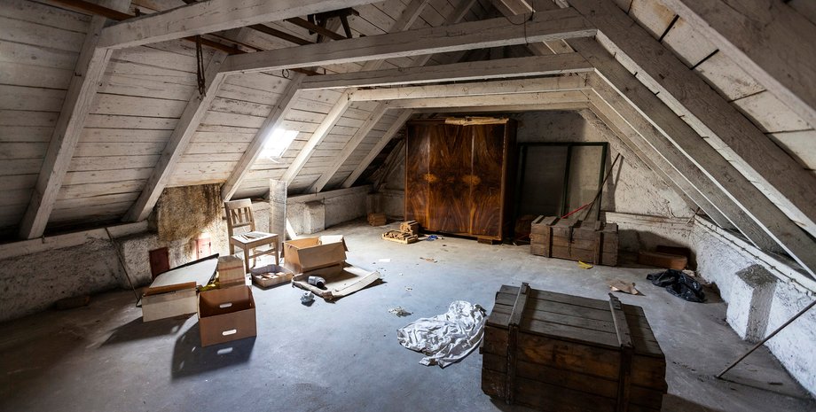 старинные вещи, артефакты, находки на чердаке