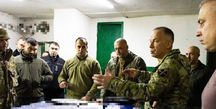 Главнокомандующий ВСУ Александр Сырский пообщался с командирами и Кириллом Будановым в районе Покровска