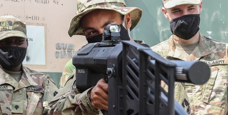 Drone Defender V2, солдат, оружие