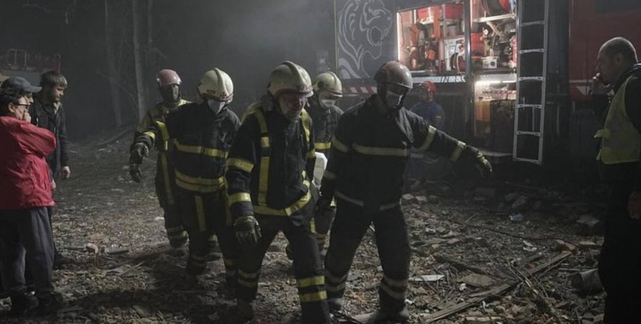 обстрел Киева 24 апреля, песков, последствия обстрела Киева, российско-украинская война, пасхальное перемирие, удар по Киеву