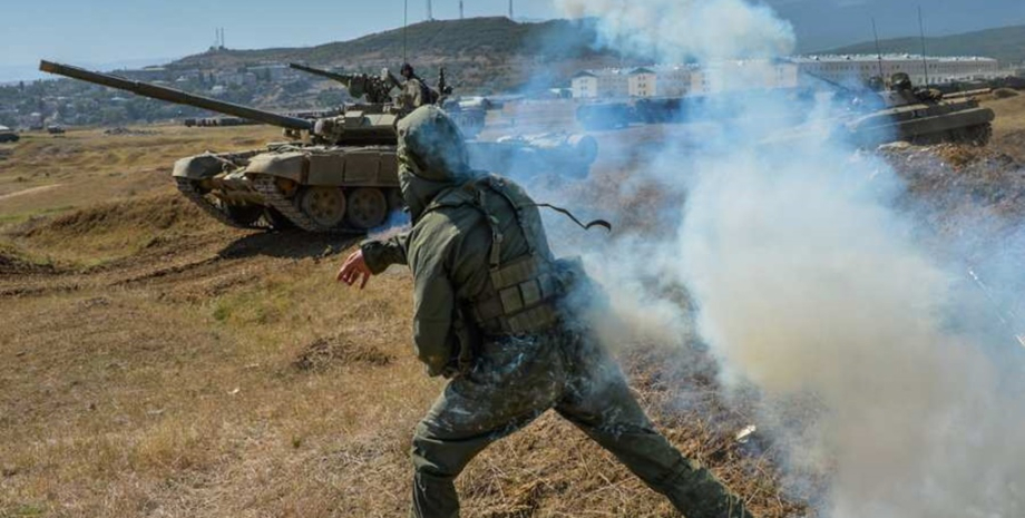 DRG del enemigo está tratando de detectar puntos de fuego de las fuerzas de defe...