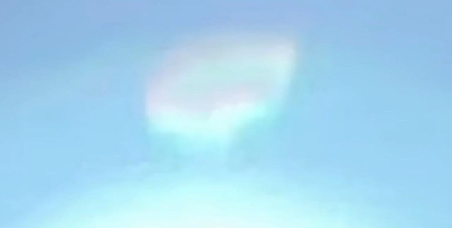 Загадочный объект в небе США, небо, полупрозрачное сияние, воздушный шар, аэростат, НЛО, воздушное пространство,