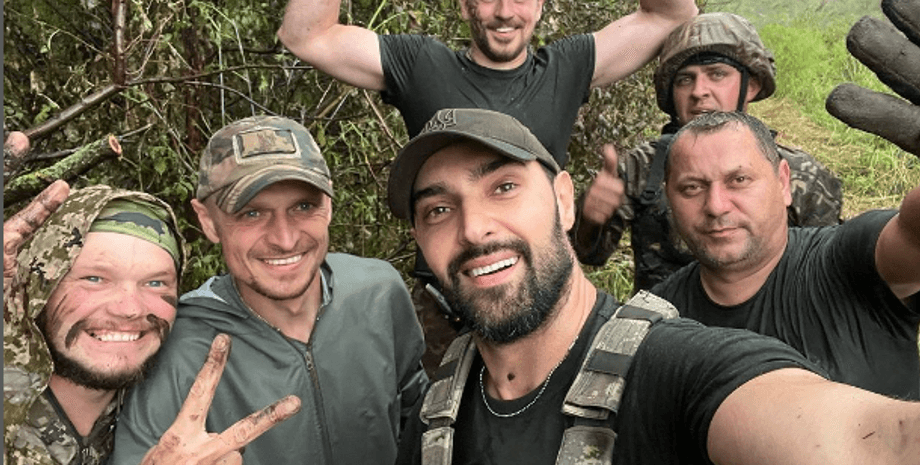 Співак зізнався, що не планує ховатися від своїх обов'язків