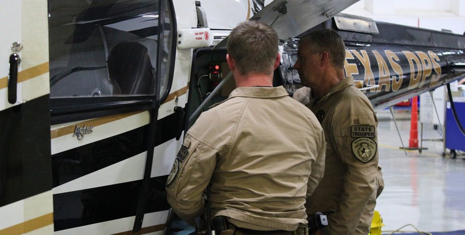 Военные США устанавливают ACUS на вертолет