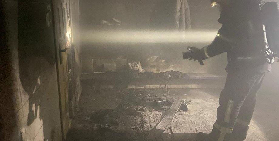 взрыв повербанка, ГСЧС, спасатели, пожар в школе, Белая Церковь, школа-лицей №16