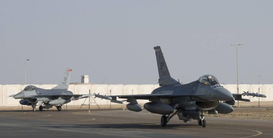 Истребители F-16, f-16