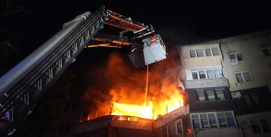 РФ вдарила дронами по Одесі В Одесі горить ринок Привоз