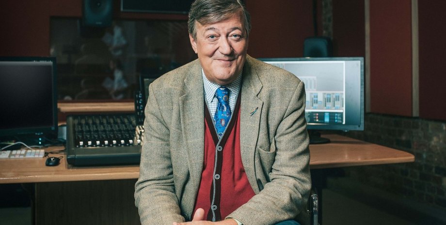 Стівен Фрай, Лондон, Британія, студія