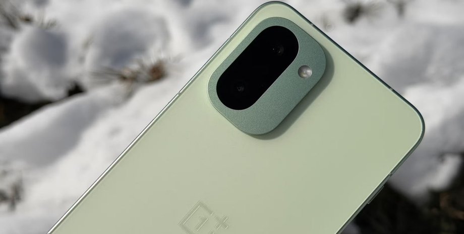 Смартфон OnePlus 15R Бюджетный смартфон OnePlus 15R