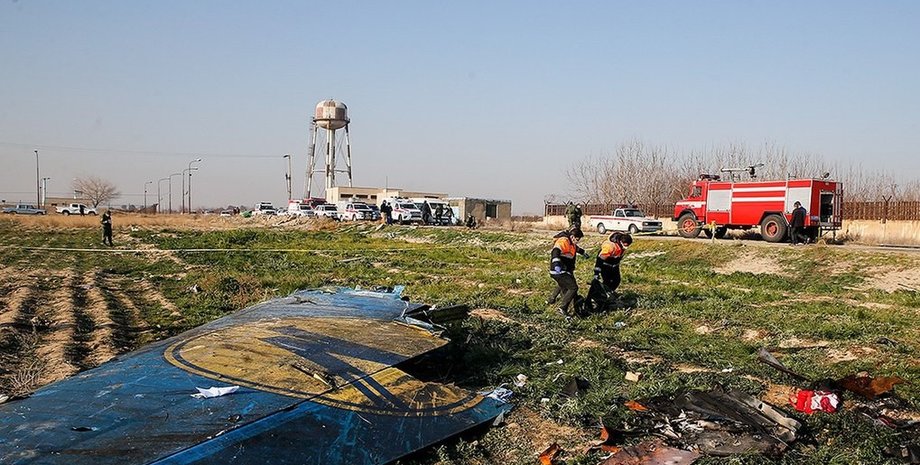 мау рейс PS752,