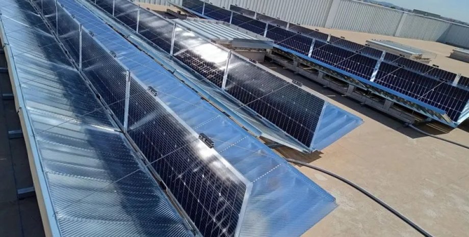 сонячні батареї, сонячні панелі, фотоелементи