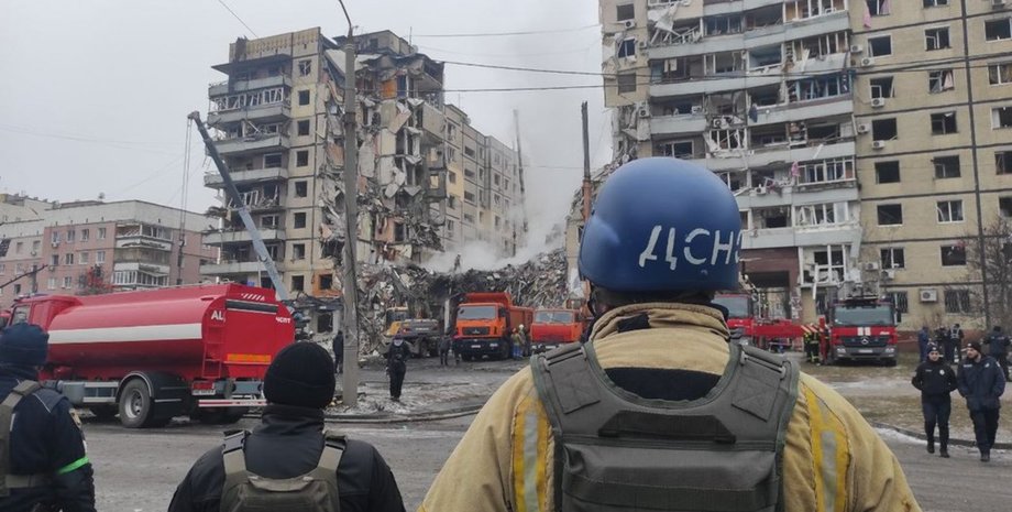 Обстрел Днепр ракетный удар ракета прилет разрушения