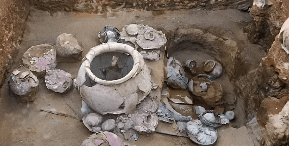 Археологи нашли самое длинное копье железного века в Индии