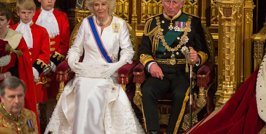 Камілла Паркер-Боулз та король Карл ІІІ, королева-консорт камілла, королева камілла порушила традицію королеви єлизавети