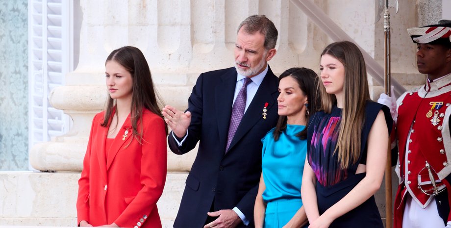 Королівська родина Іспанії, королева летиція стиль, король іспанії філіп, доньки королеви летиції