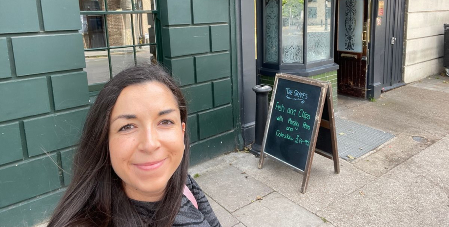 Журналистка рассказывает, что ее полное имя постоянно неправильно произносят даже члены семьи журналистка Ариана Согбари-Шираз