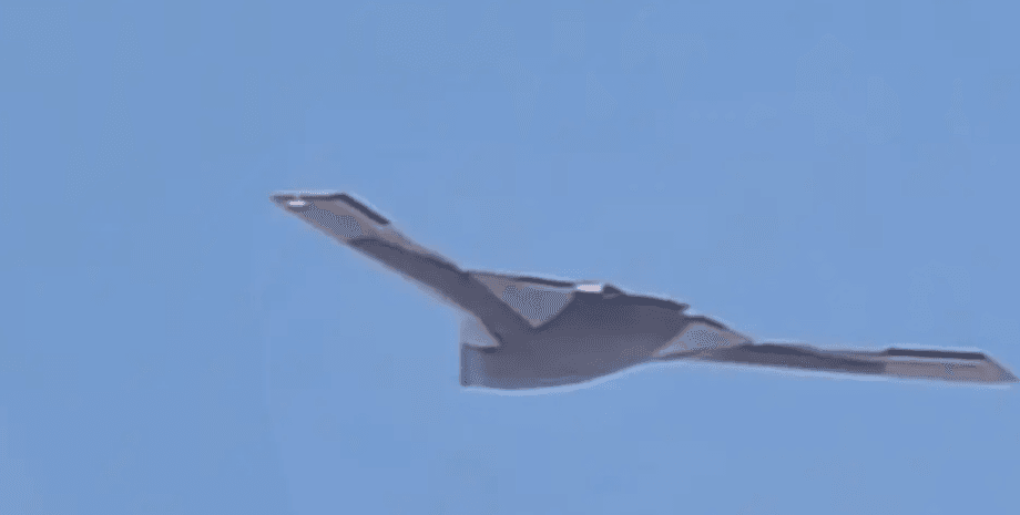 GJ-X китайский дрон-бомбардировщик