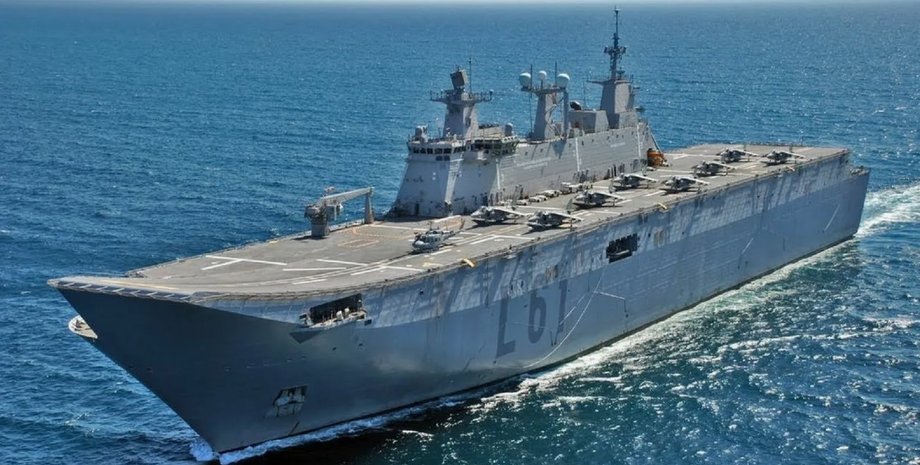 Турецький авіаносець TCG Anadolu