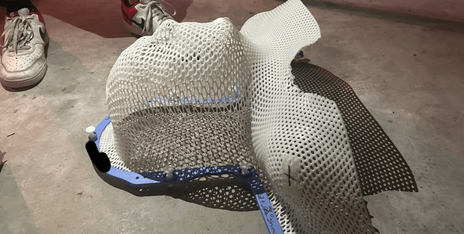 Женщина нашла жуткую маску, маска для больных раком, страшная маска, нашли маску, маска для онкобольных